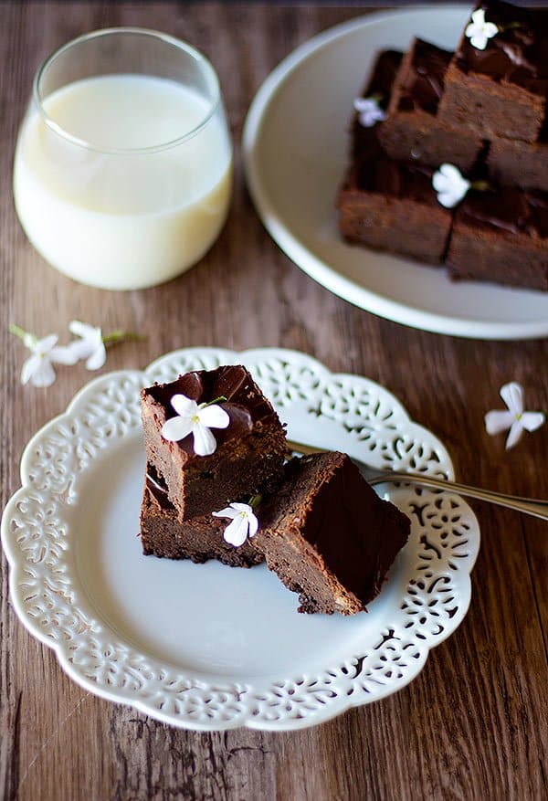 Snickers brownies are soft, fudgy and tasty. 