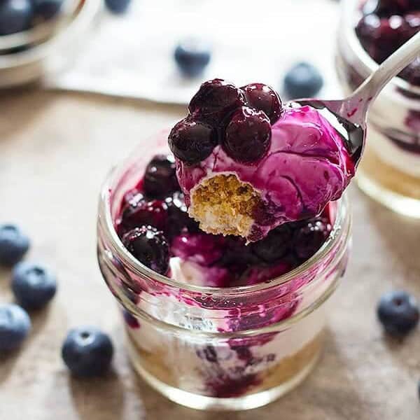 Whip up this indulgent No Bake Mini Blueberry Cheesecakes in less than 30 minutes with very basic ingredients! It's creamy, velvety and will make you super happy!