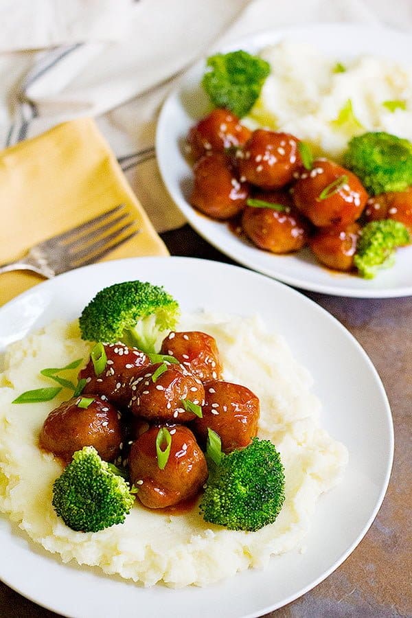These Honey Sriracha Meatballs are quick and easy to make. The sweet and hot flavors match so well with the creamy and buttery mashed potatoes, which makes it perfect for a weeknight dinner! 