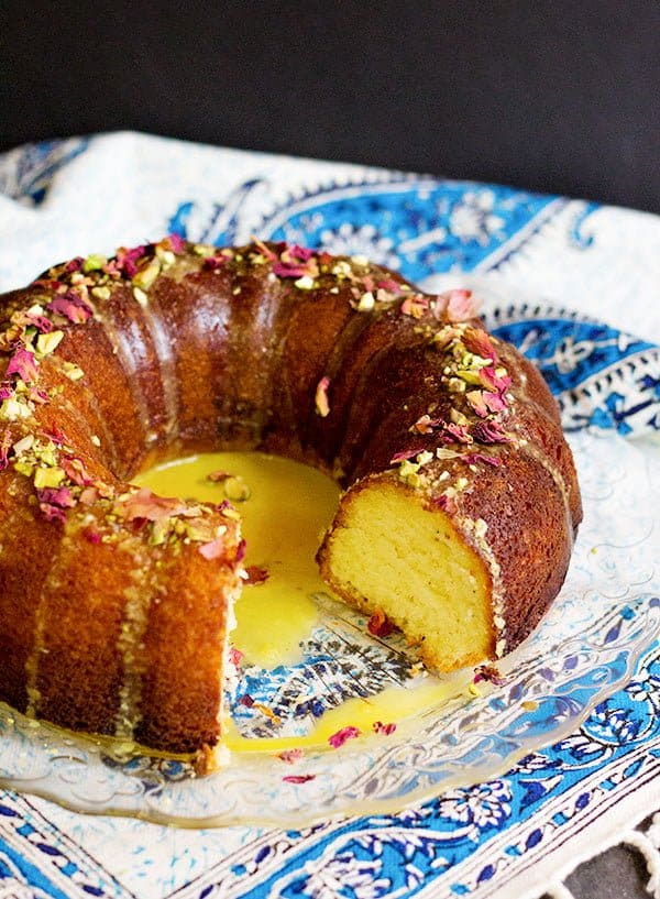 You will fall in love with this Bundt Cake. Not only because it's filled with aromatic rosewater and cardamom, but also because it's full of love! 