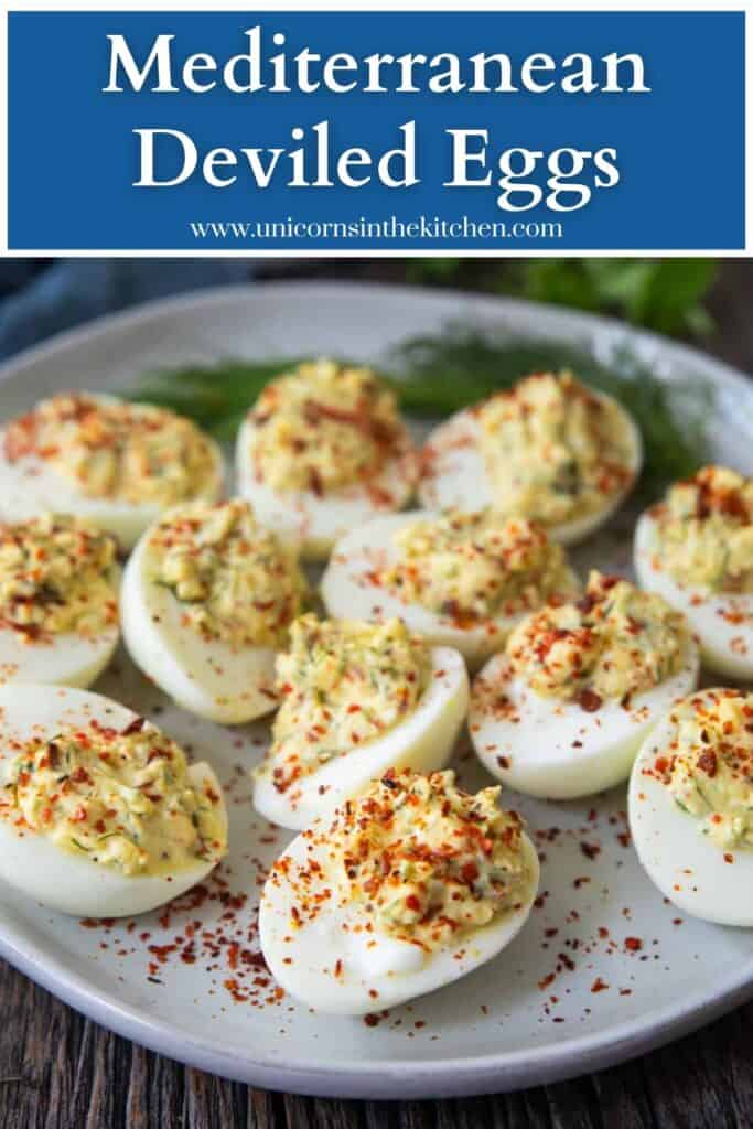 These Mediterranean deviled eggs will be your favorite! They’re very delicious and light thanks to Greek yogurt, feta and spices. I’ve included instructions on how to prepare the eggs and variations of this delicious appetizer. 