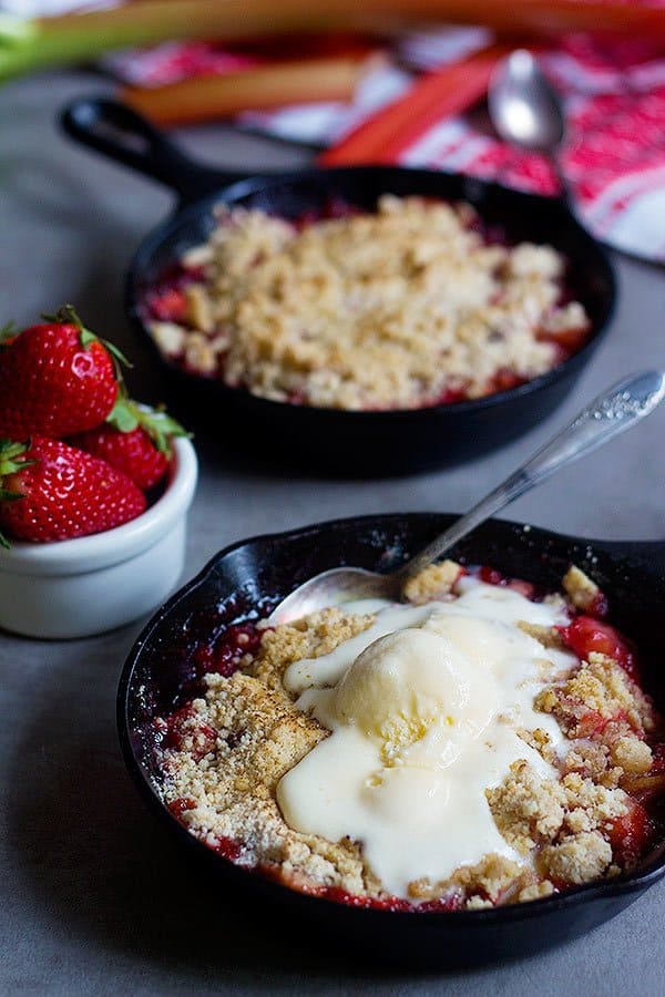 Strawberry rhubarb crumble recipe is easy to follow and requires just a few ingredients.