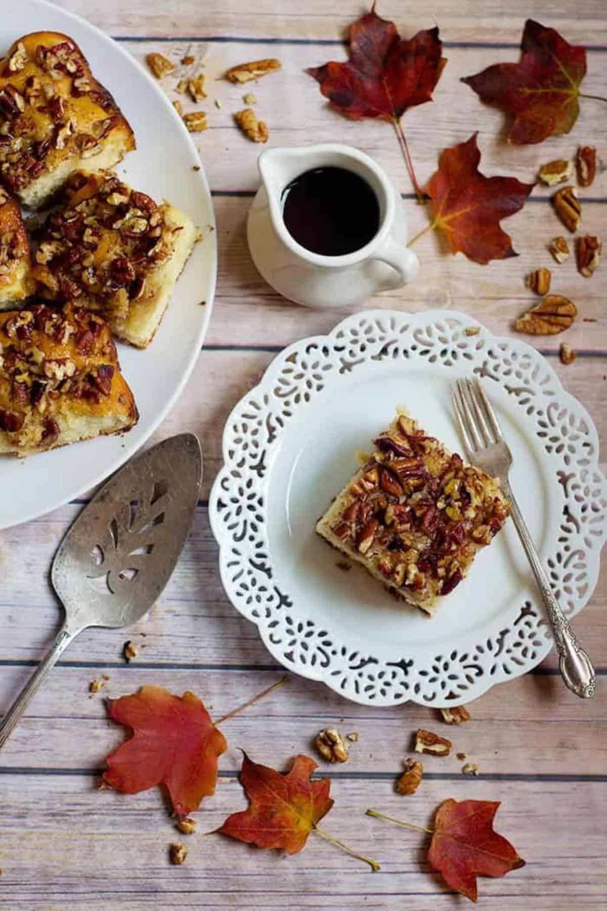 Pecan Pie Cake Recipe | Pecan Cake | Maple Pecan Cake | From unicornsinthekitchen.com