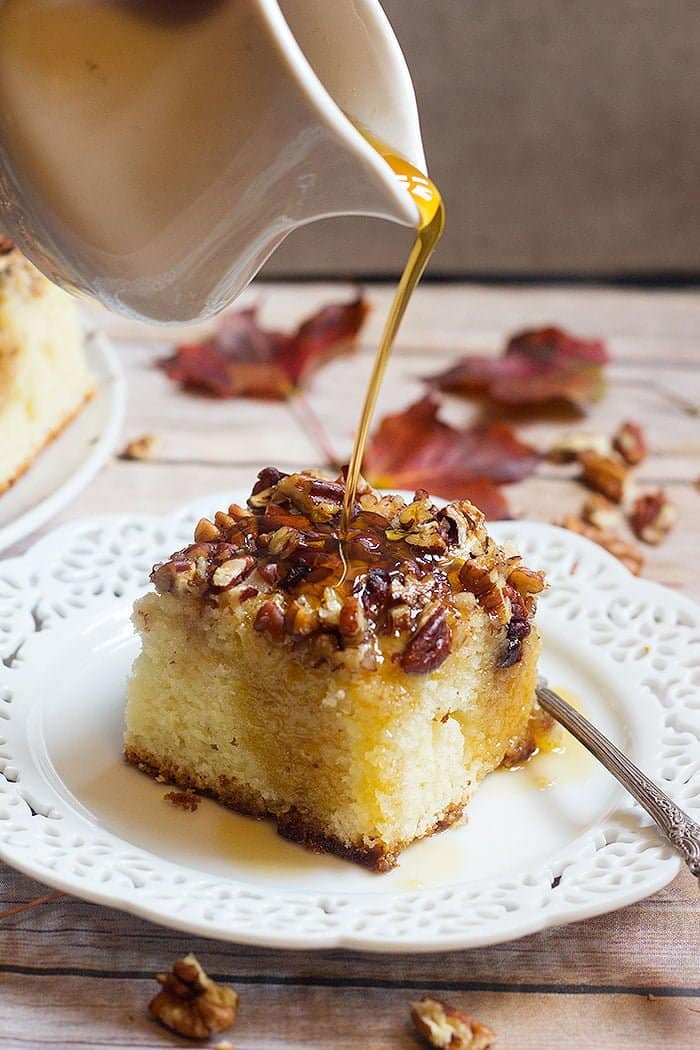 Pecan Pie Cake Recipe | Pecan Cake | Maple Pecan Cake | From unicornsinthekitchen.com