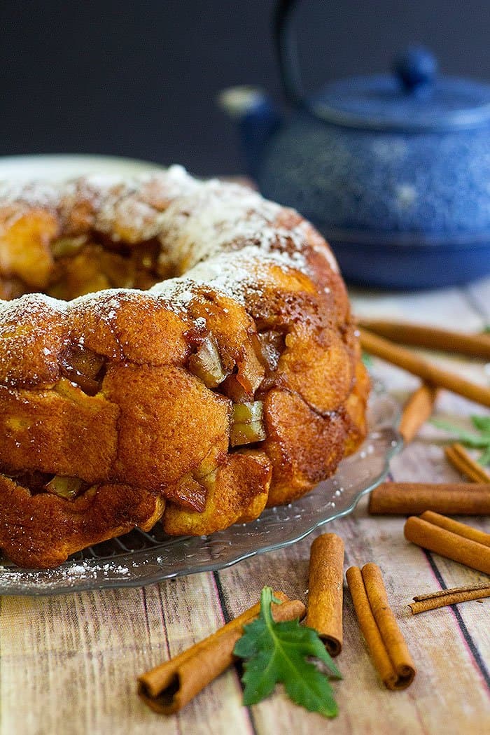 Apple Pie Monkey Bread - With the combination of apple and cinnamon, this bread is very hard to resist! 