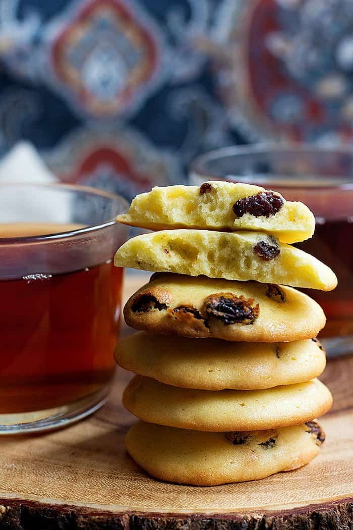 Persian raisin cookies