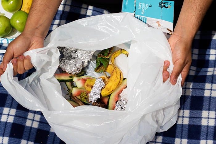 Put all the trash in a trash bag after your Sunday picnic and keep the nature clean. 