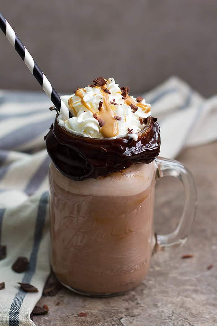 Chocolate Milkshake With Peanut Butter [Video] • Unicorns in the Kitchent