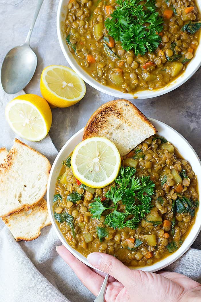 Green lentil soup is one of the most delicious Mediterranean recipes available.