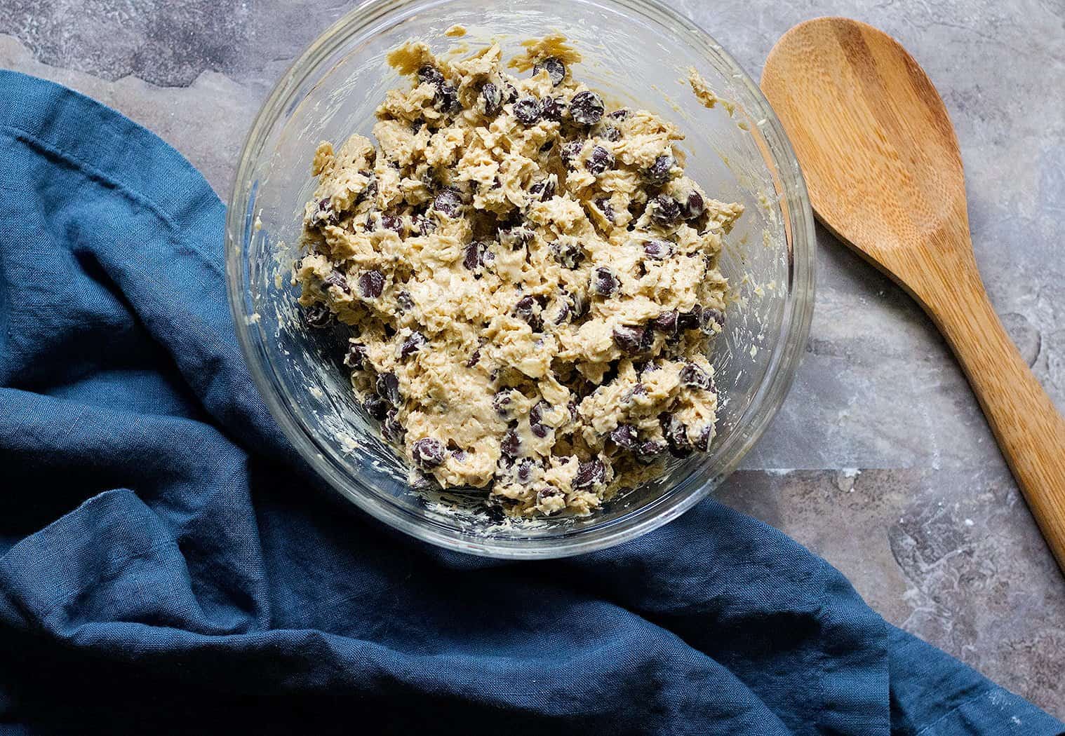 The Best Oatmeal Chocolate Chip Cookies • Unicorns in the Kitchen