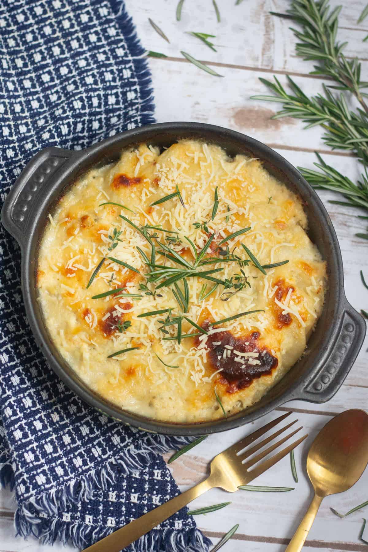 cheesy scalloped potatoes recipe is easy and simple to make. It's perfect for Thanksgiving.