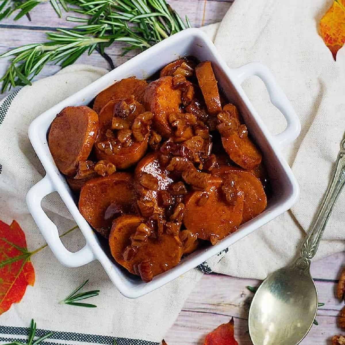 Maple pecan sweet potatoes are simple to make and bring sweet and warm flavor to your fall dinner table. With a little bit of crunch, this comforting dish is hard to resist!