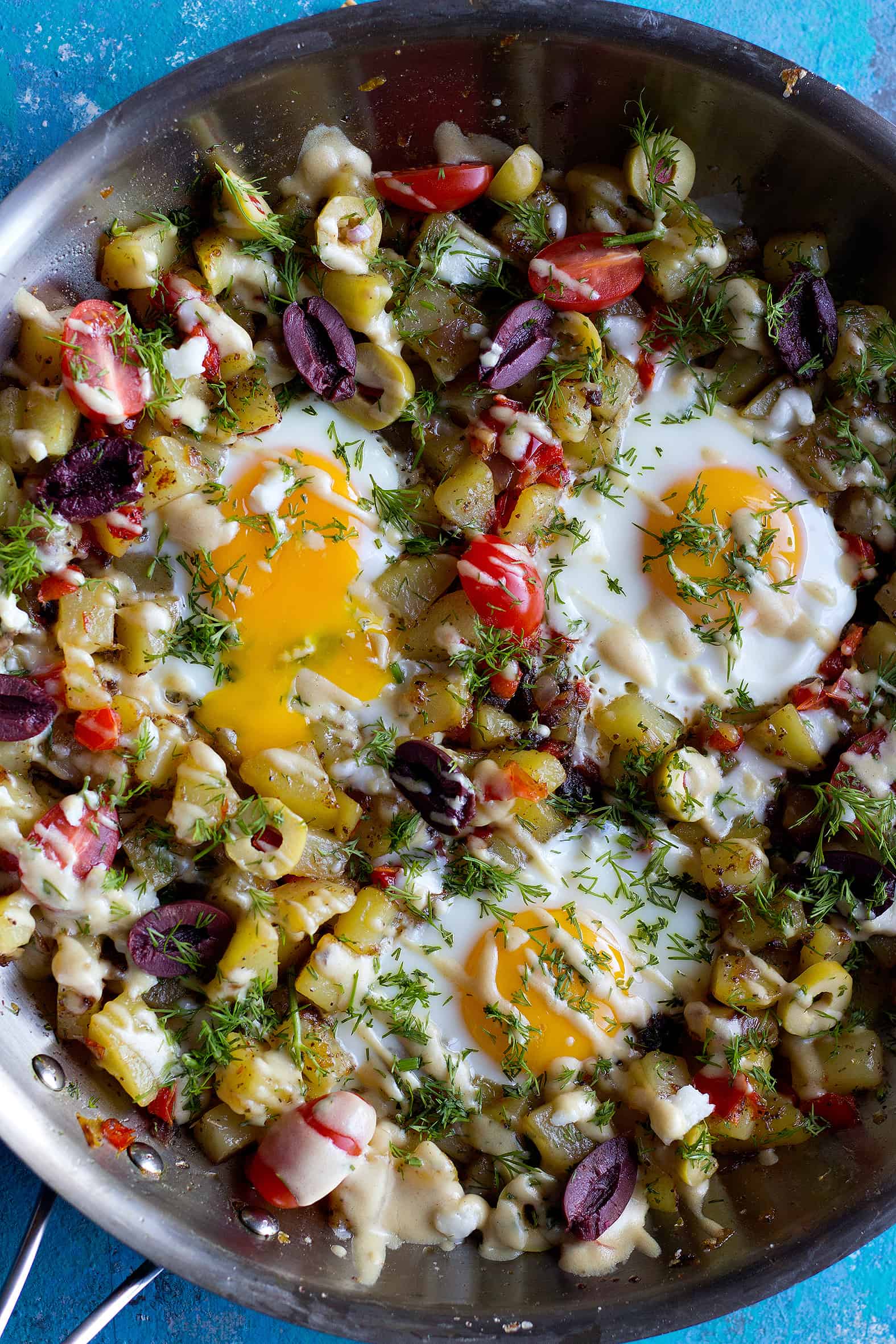 This is an easy potato hash recipe that works well for breakfast and brunch. Make this easy breakfast hash recipe using just a few ingredients.