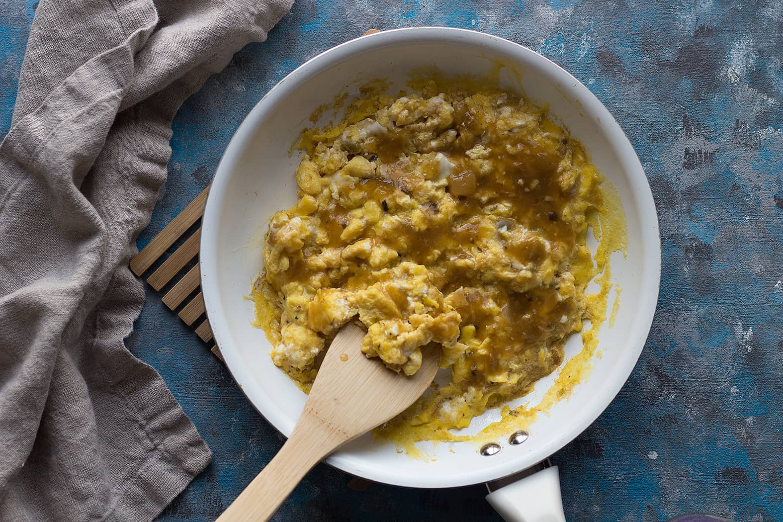 cook the eggs with salsa for this breakfast bowl recipe. 