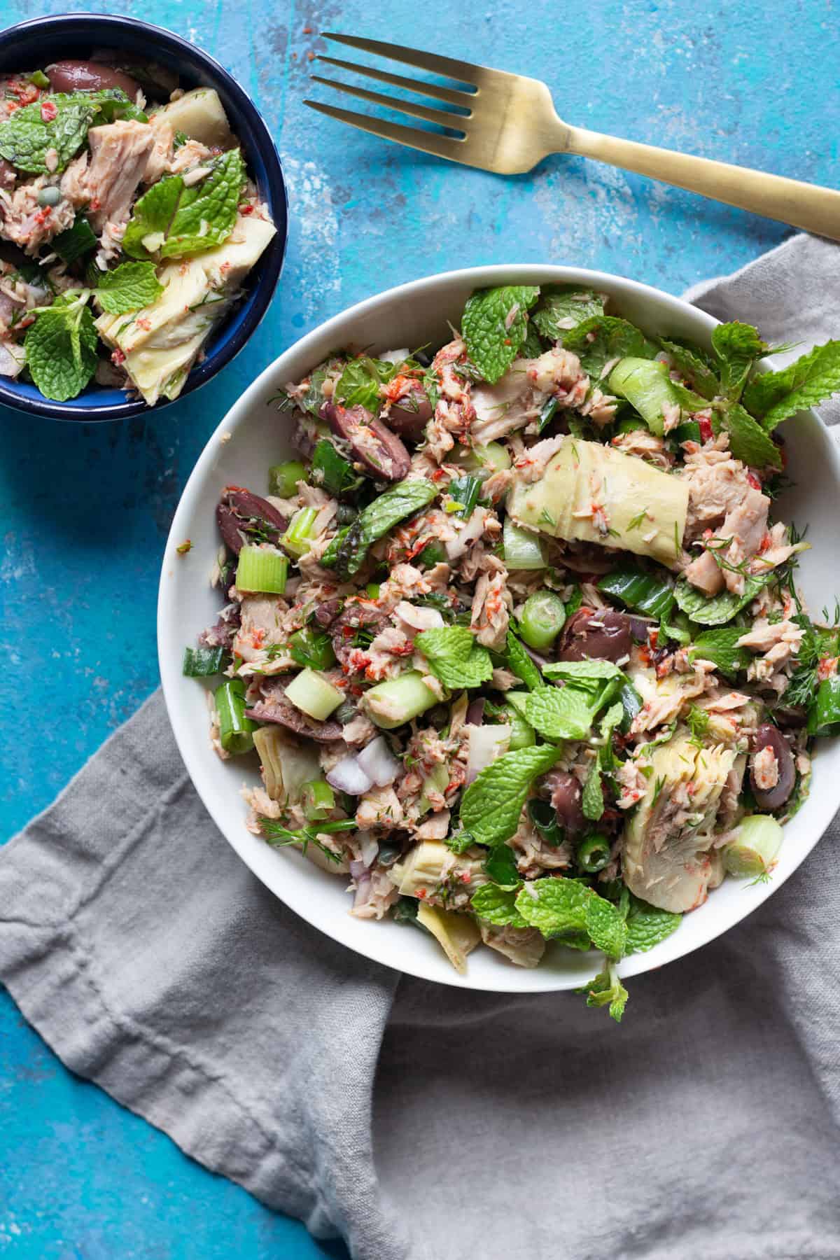 Ditch the mayonnaise and try this Mediterranean tuna salad. This no mayo tuna salad is packed with delicious ingredients like artichokes and herbs.