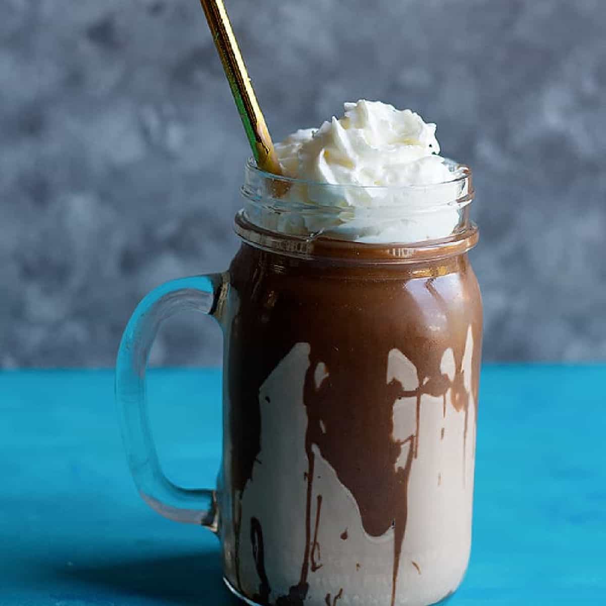 How to make a Peanut Butter Milkshake with Nutella! - Chef Savvy