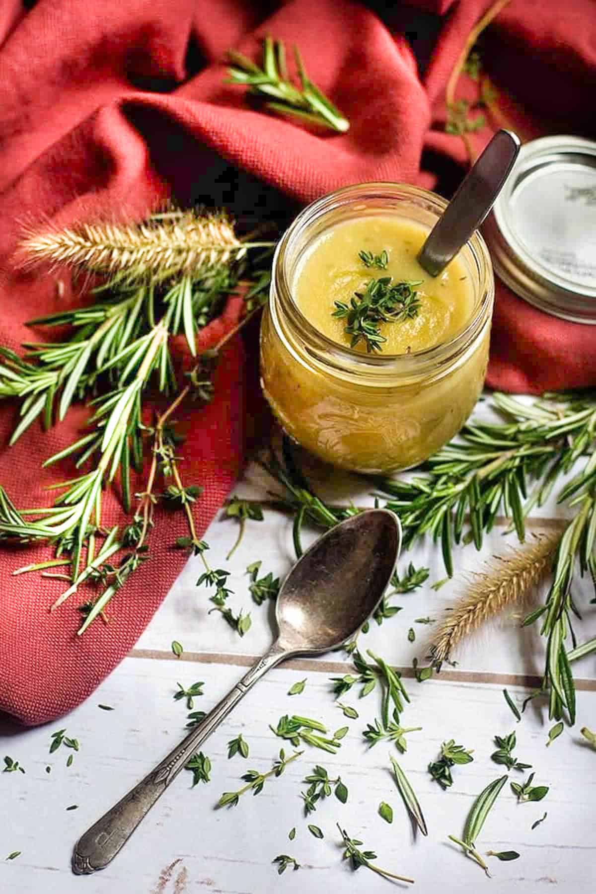 Homemade turkey gravy recipe you can make with or without drippings.