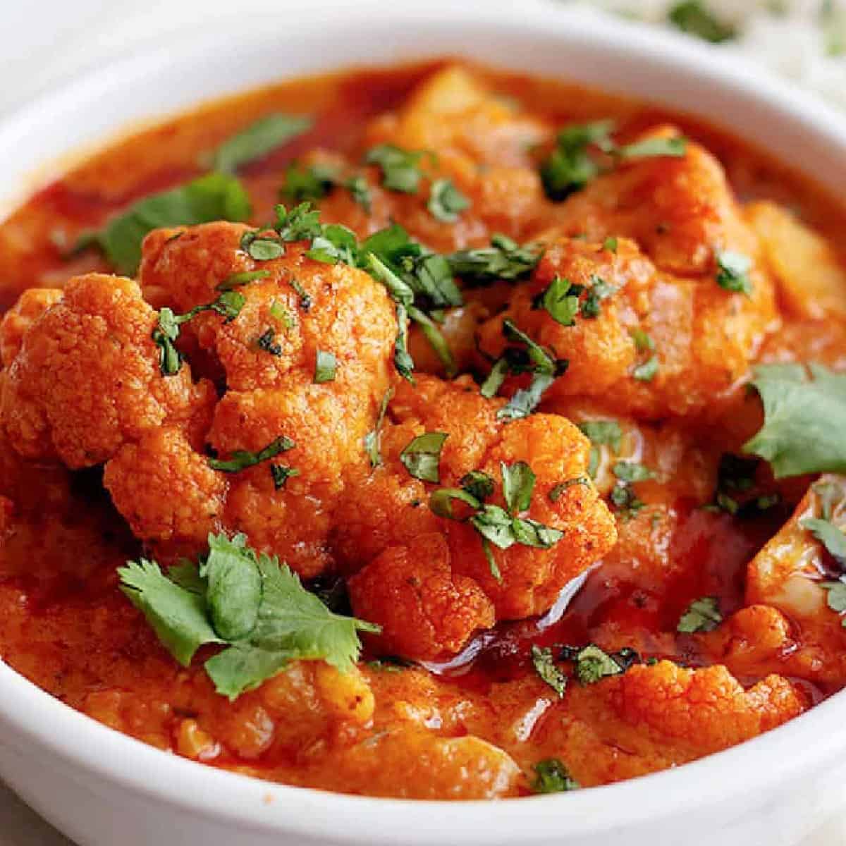 A delicious clean-the-fridge vegetable tikka masala recipe that you'll love. Learn how to make a tasty vegetarian tikka masala with just a few ingredients and a shortcut.
