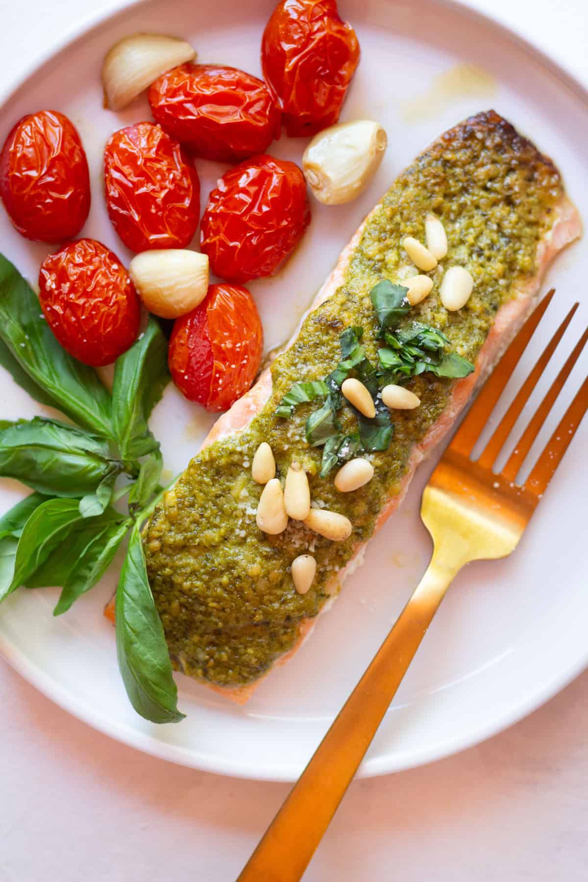 Here is an easy baked pesto salmon recipe that even picky eaters will love! Have dinner on the table within 25 minutes using this simple yet delicious recipe.