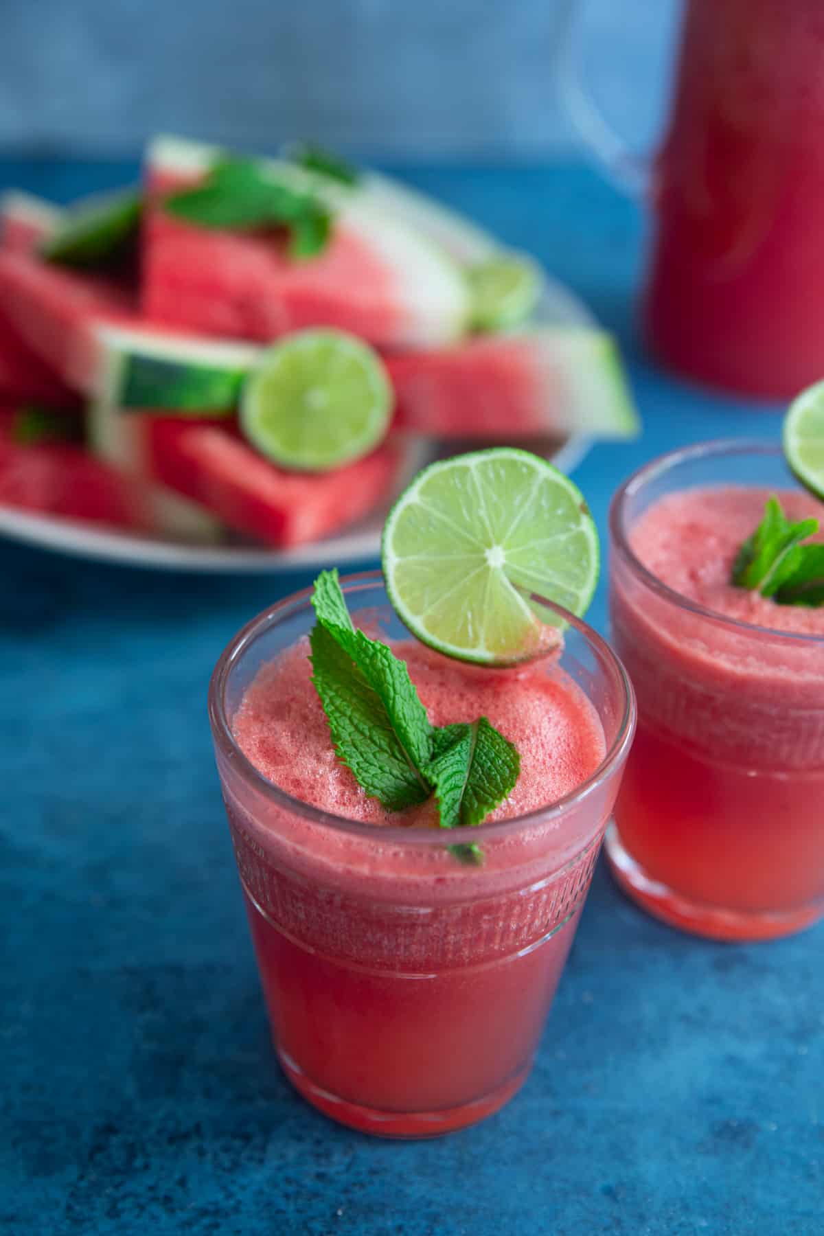 How to make watermelon juice.