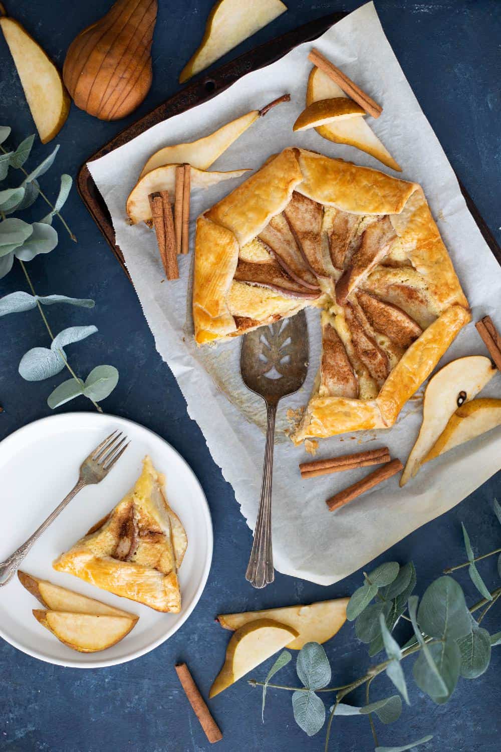 Pastry cut into slices and placed on a plate. 