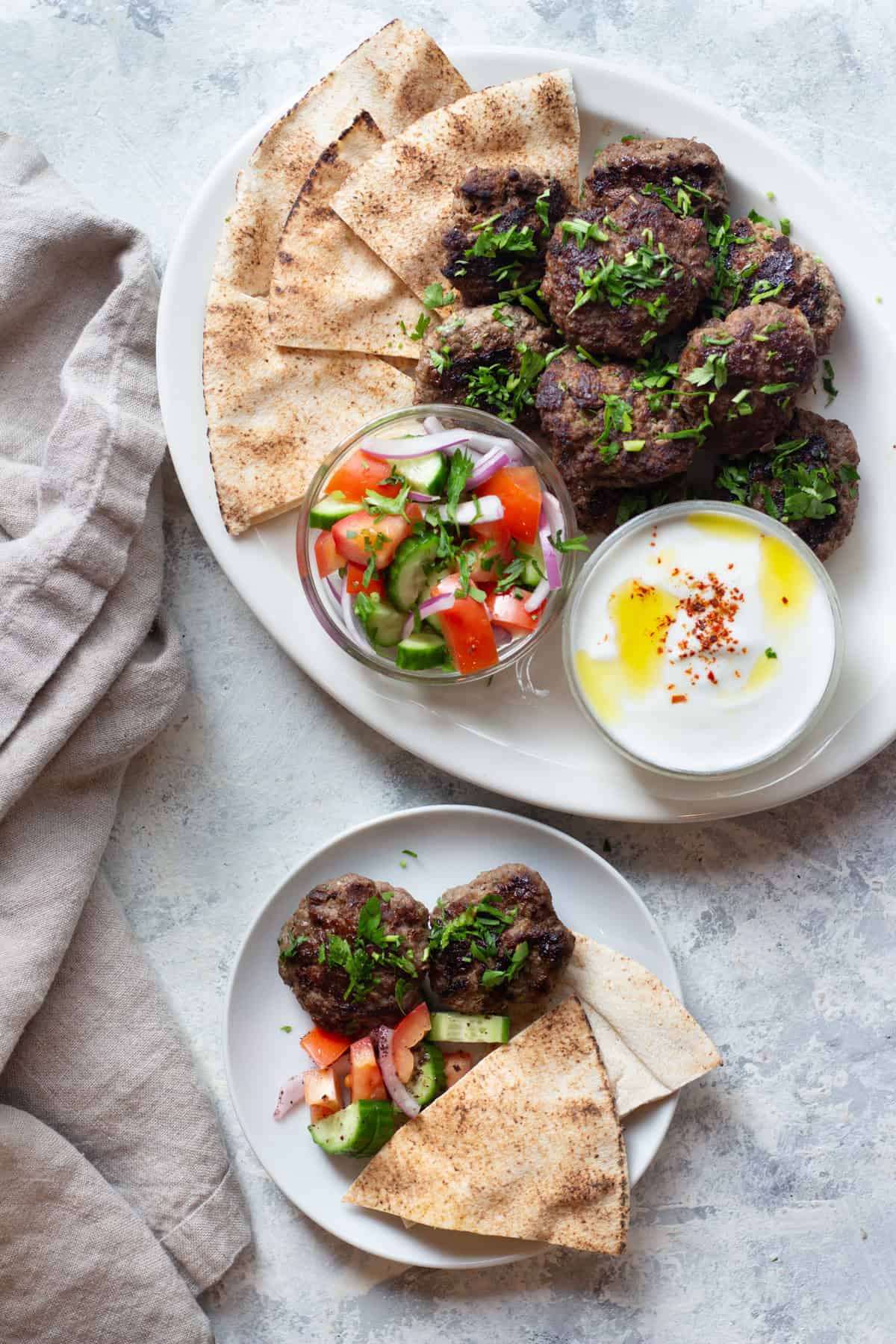 This is the best kofta kebab recipe! So easy and simple, made with just a few ingredients and ready in no time! These koftas are juicy and so delicious. For the perfect meal serve them with pita, salad and a delicious yogurt sauce. 