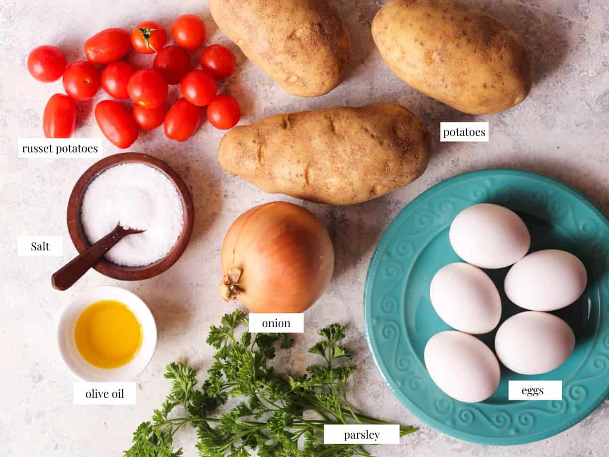 To make this simple dish, you need potatoes, onion, olive oil and eggs.