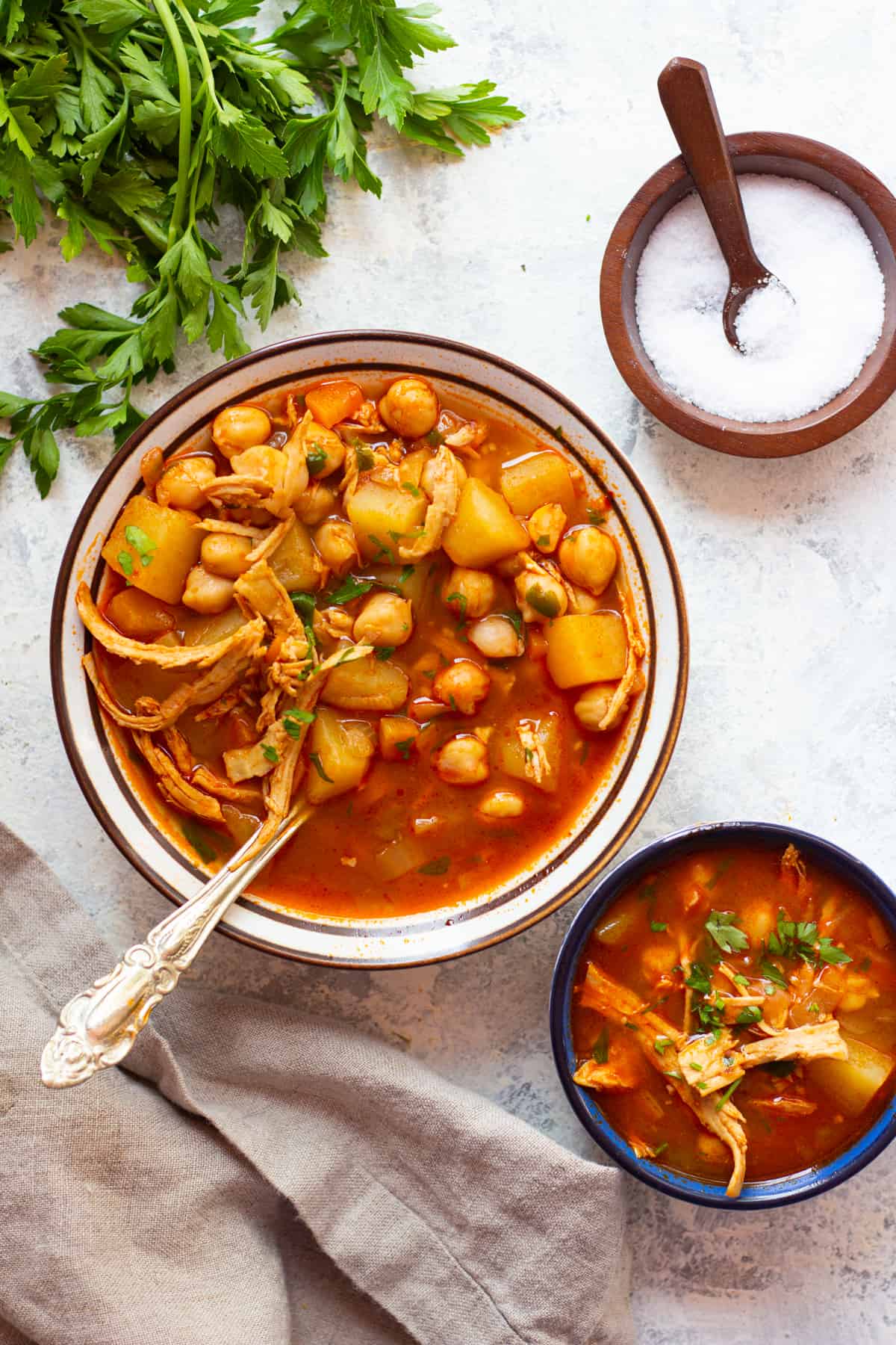 This comforting instant pot chicken soup is ready in 25 minutes and is the perfect weeknight dinner. Flavored with warm spices such as cinnamon and cumin, this soup is very comforting. This comforting instant pot chicken soup is the perfect weeknight dinner. Learn how to make soup in a pressure cooker with this guide and video.