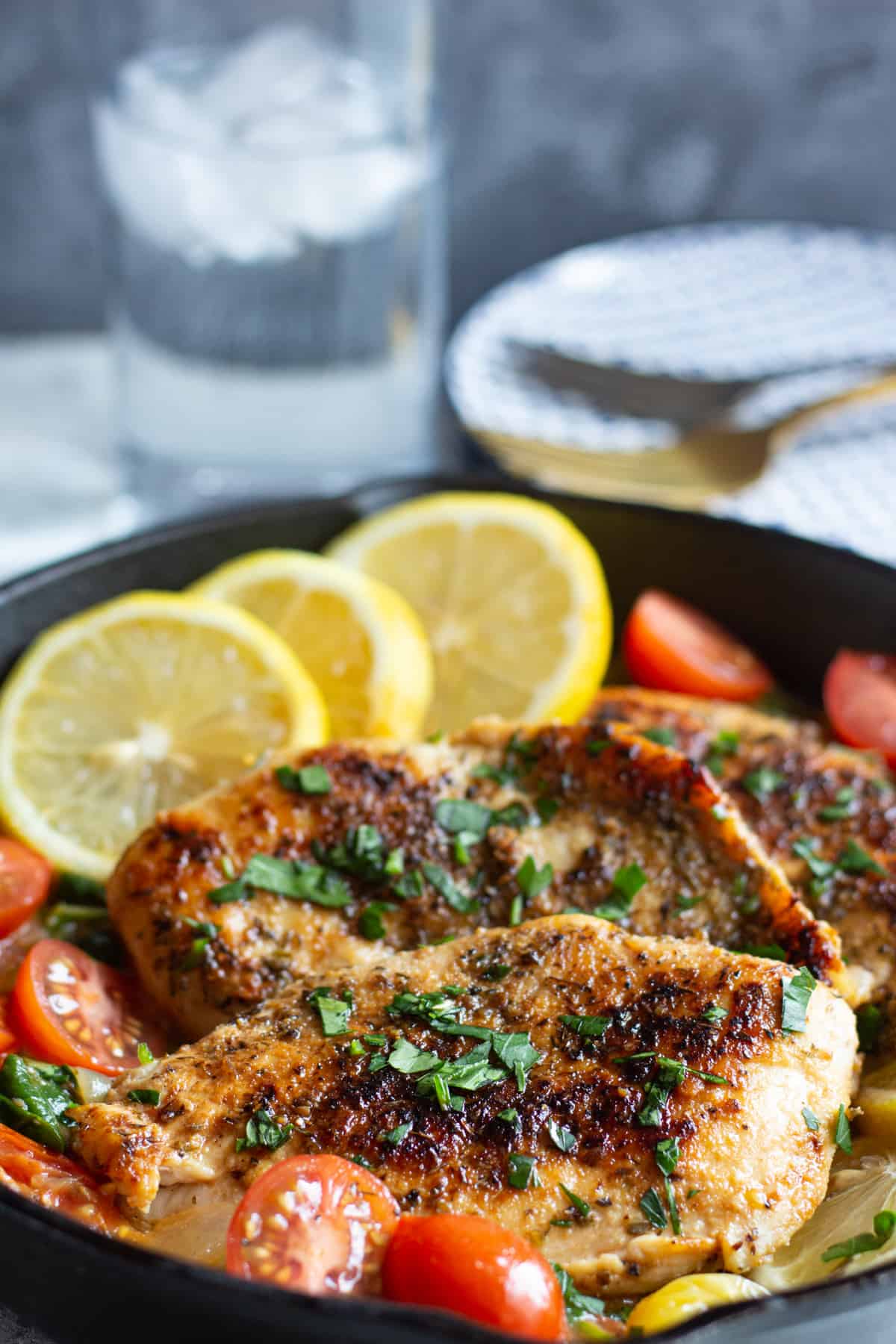 add some freshly squeeze lemon juice on this Italian chicken before serving.