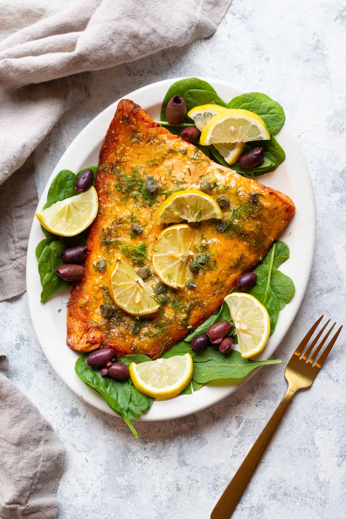 easy healthy dinner ideas - An easy salmon recipe with so much flavor, this dijon salmon recipe is a family favorite. This baked salmon is juicy, tender and very easy to make. 
