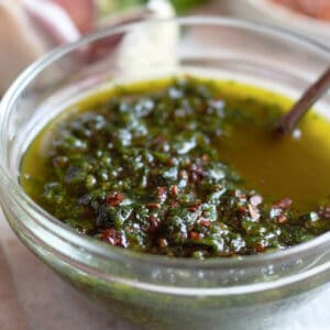 Zhoug Yemeni spicy cilantro sauce