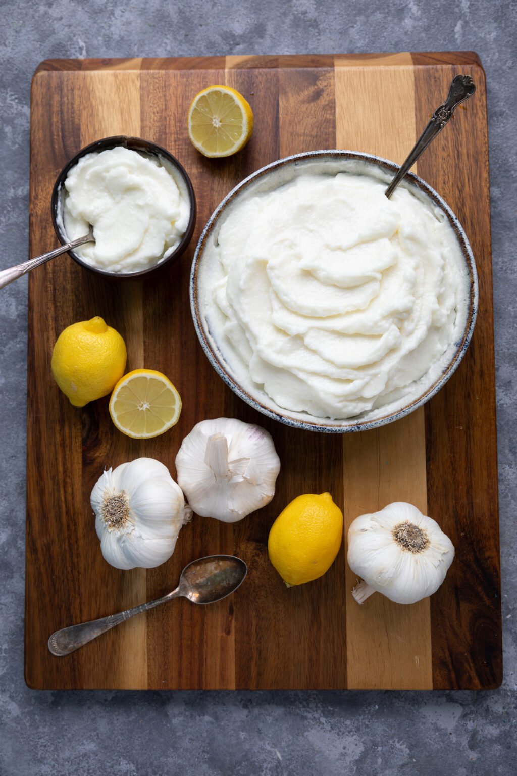 Toum Recipe - Lebanese Garlic Sauce • Unicorns in the Kitchen