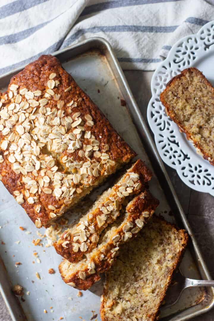 Easy Oatmeal Banana Bread • Unicorns in the Kitchen