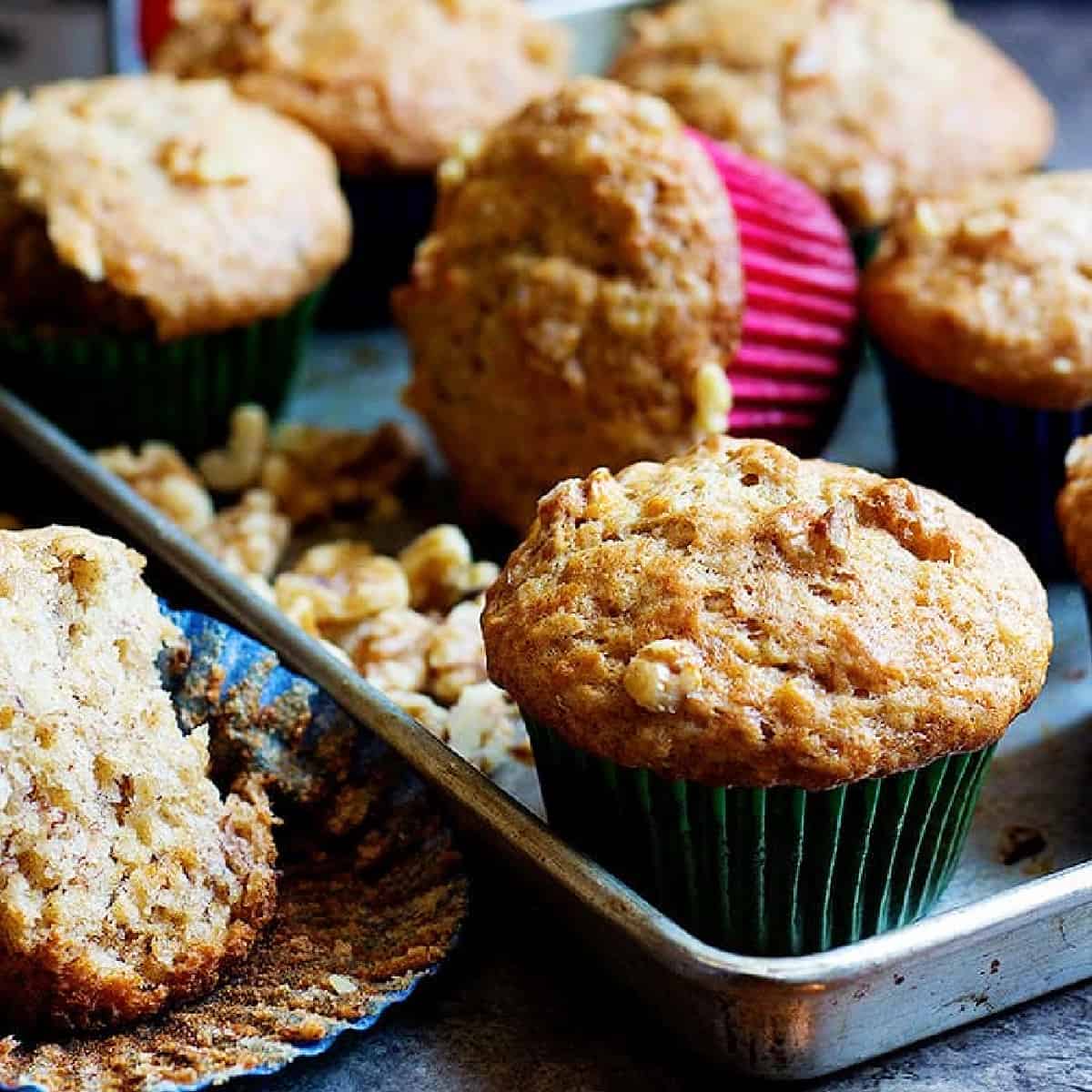 Banana bread muffins are everyone's favorite. These easy banana bread muffins are perfect as breakfast or midday snack. 
