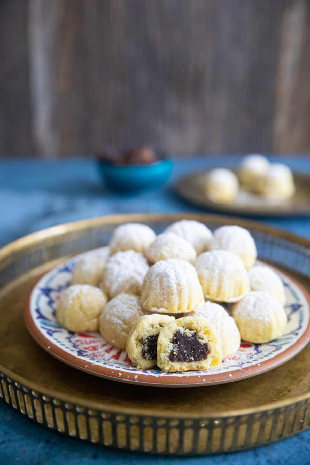maamoul cookies on a plate.
