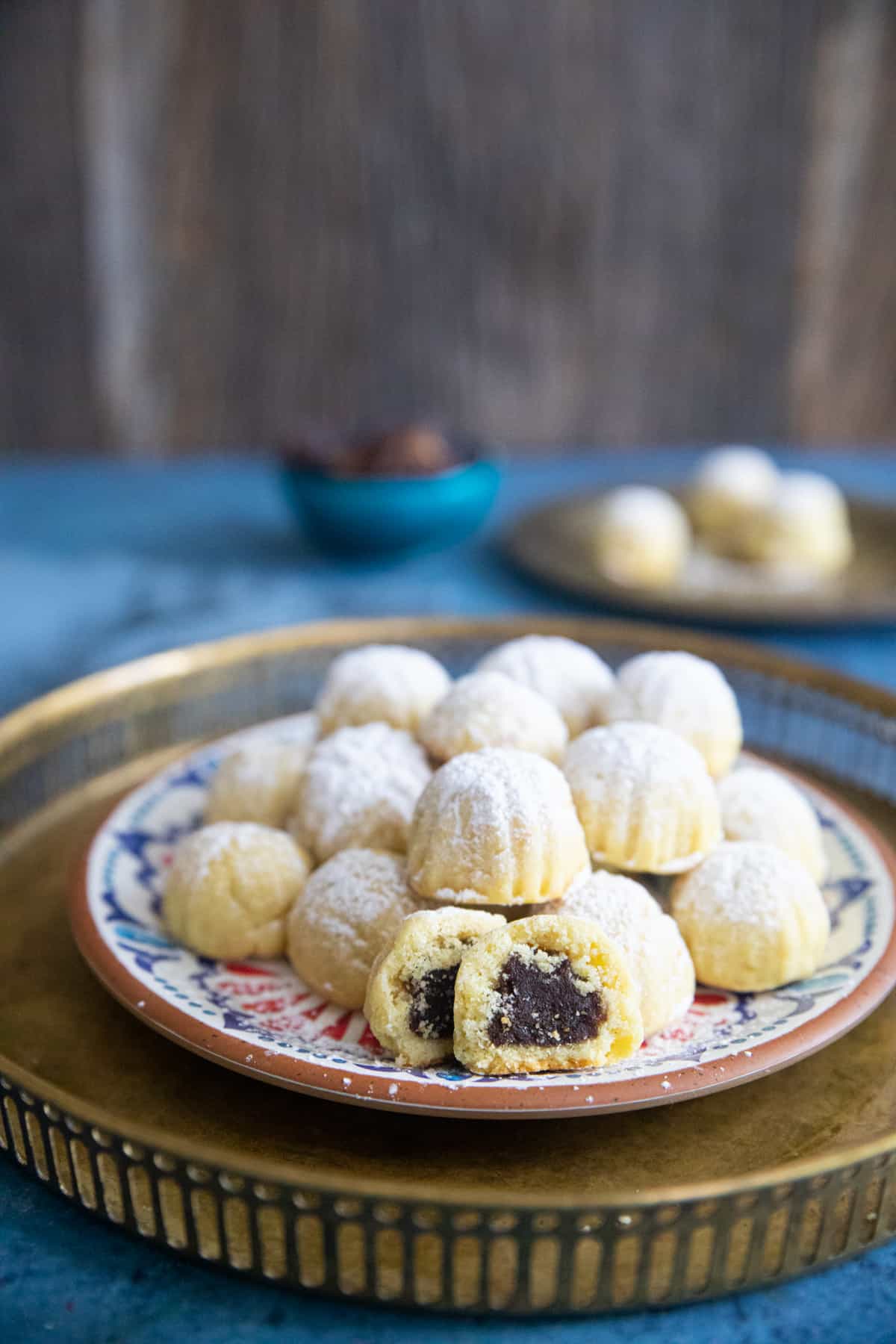 Date maamoul cookies on a platter. 