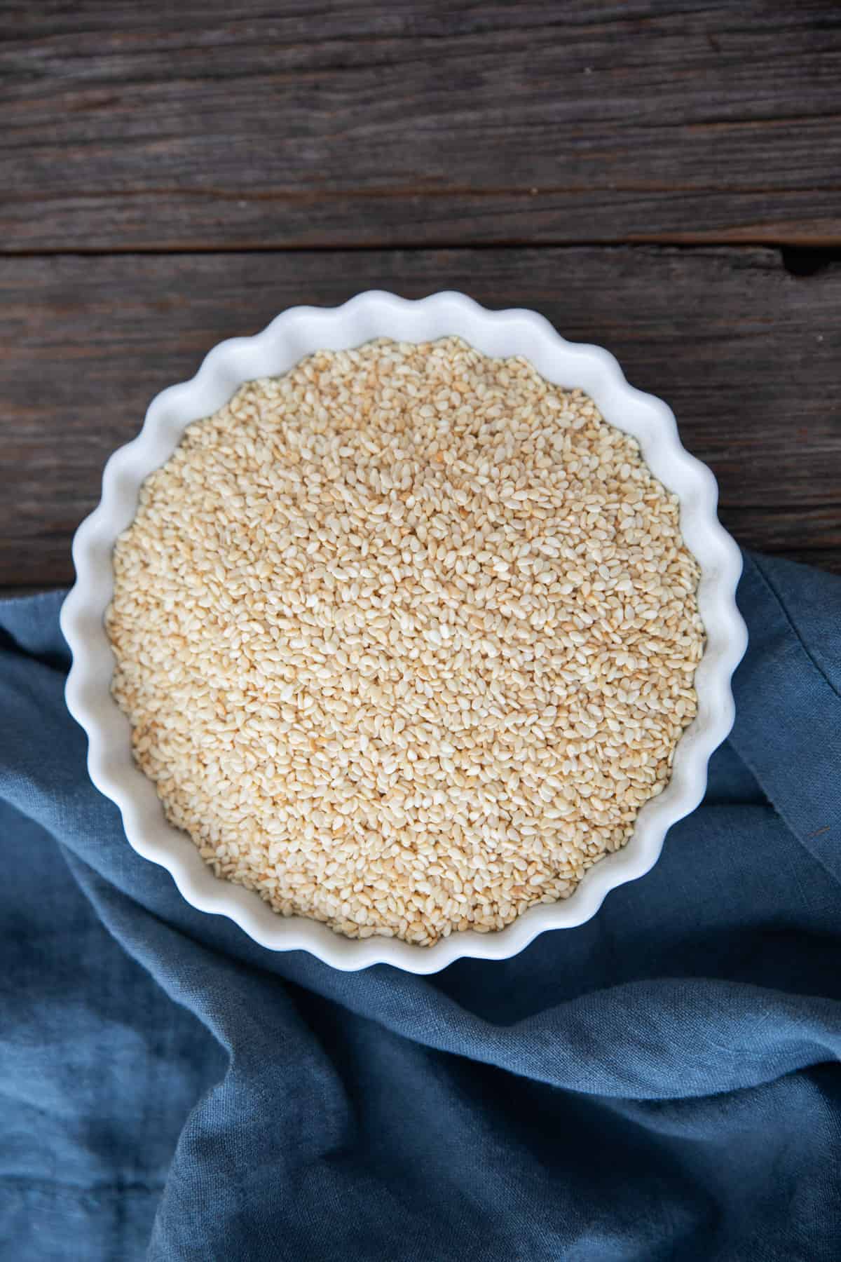 A bowl of sesame seeds. 
