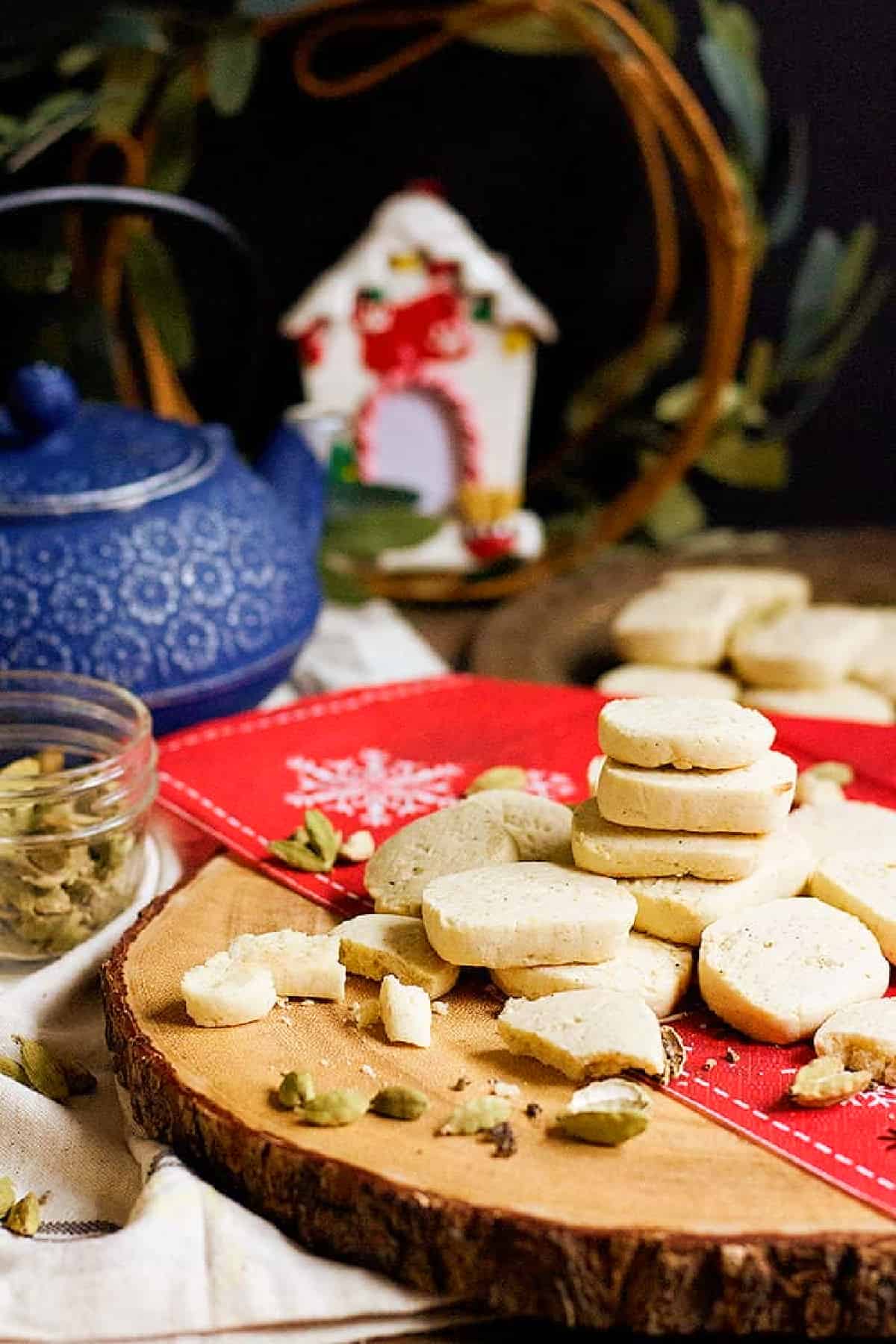 Cardamom cookies are perfect for any time of the year, these tender shortbread cookies with a hint of cardamom are so delicious!