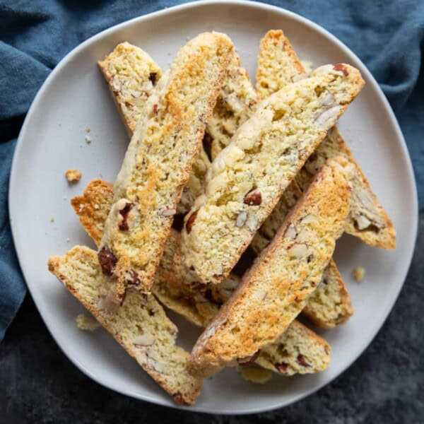 Almond biscotti cookies on a plate.