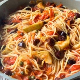 This Mediterranean pasta is simple and boasts a lot of flavor thanks to olives and artichokes. Ready in 30 minutes, the pasta is tossed in a cherry tomato sauce cooked with garlic and olive oil, making it creamy and so delicious.