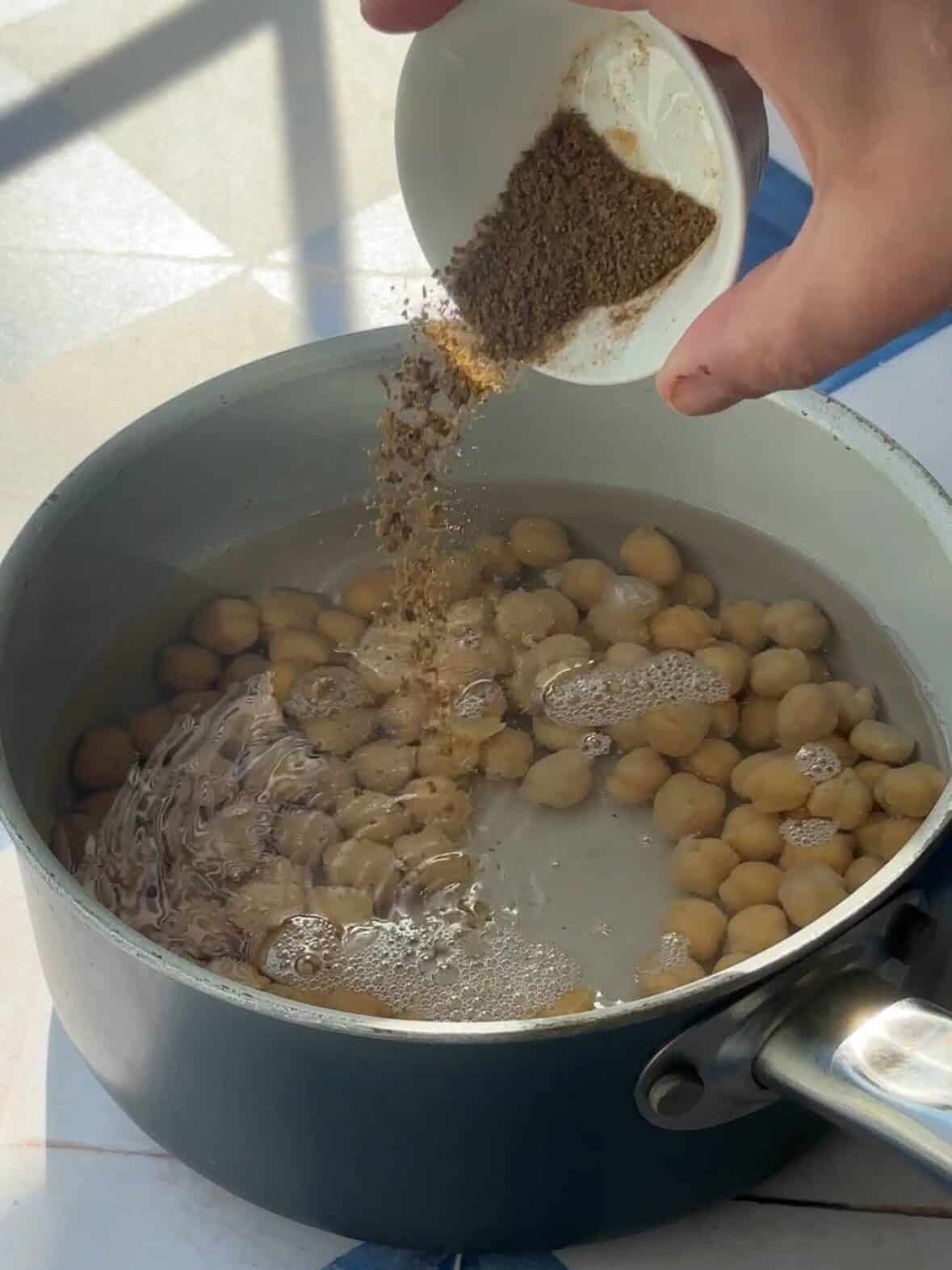 canned chickpeas in water with cumin. 