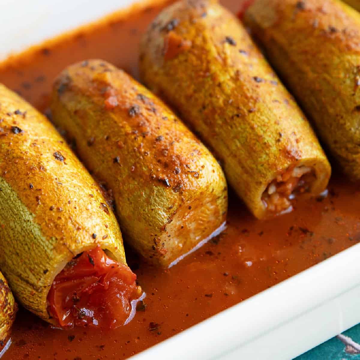 Kabak Dolmasi - Turkish Stuffed Zucchini
