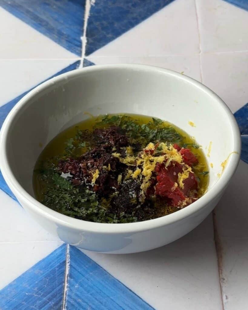 add all ingredients to a medium sized bowl