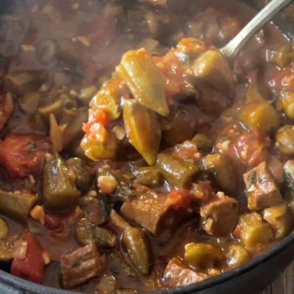 Bamya (Middle Eastern Okra Stew) • Unicorns in the Kitchen