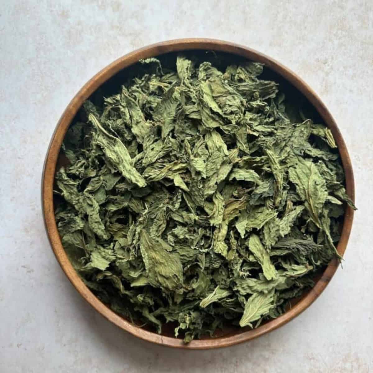 How to Make Mloukhieh dry molokhia in a bowl