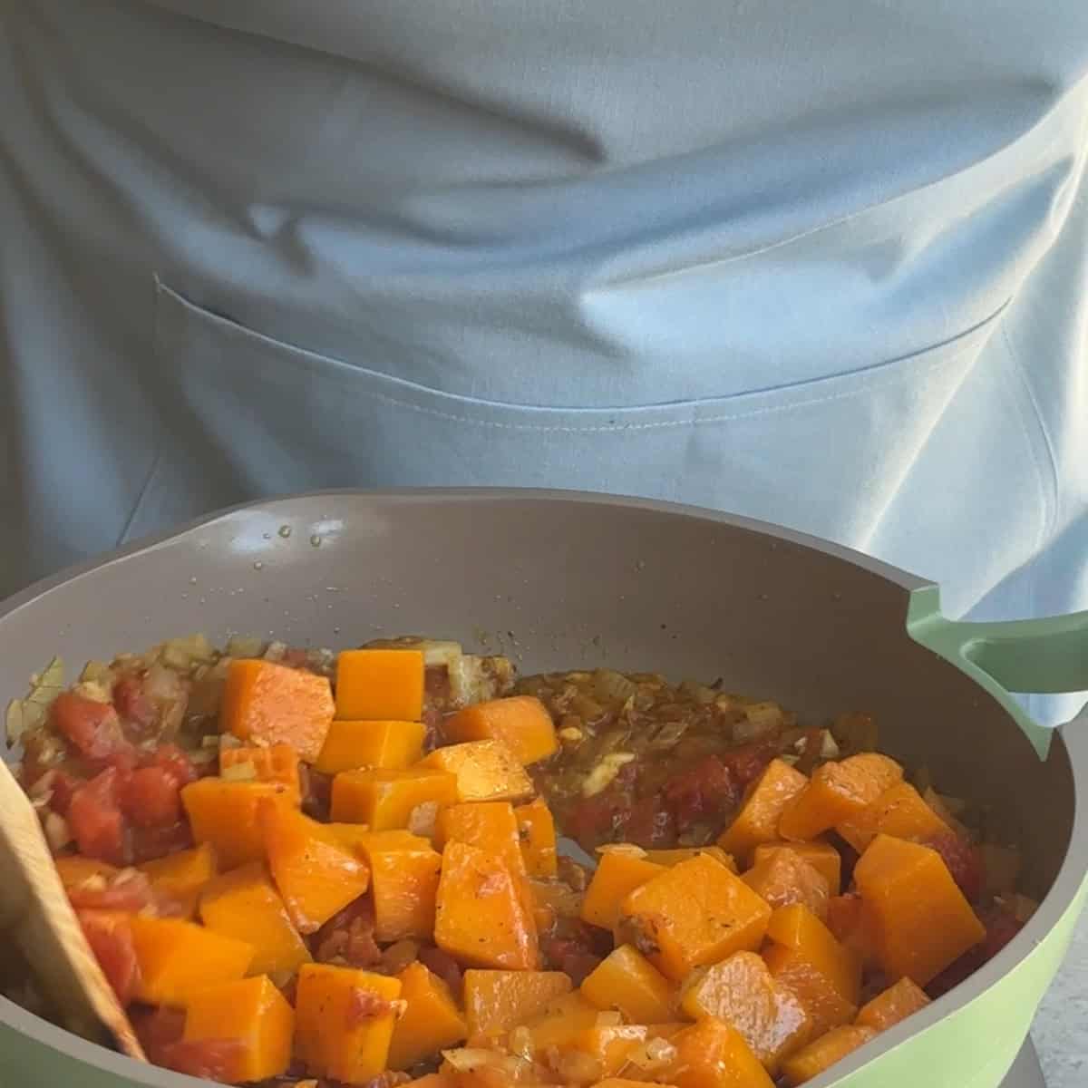 How to Make Borani Kadoo add the butternut squash back into the pan