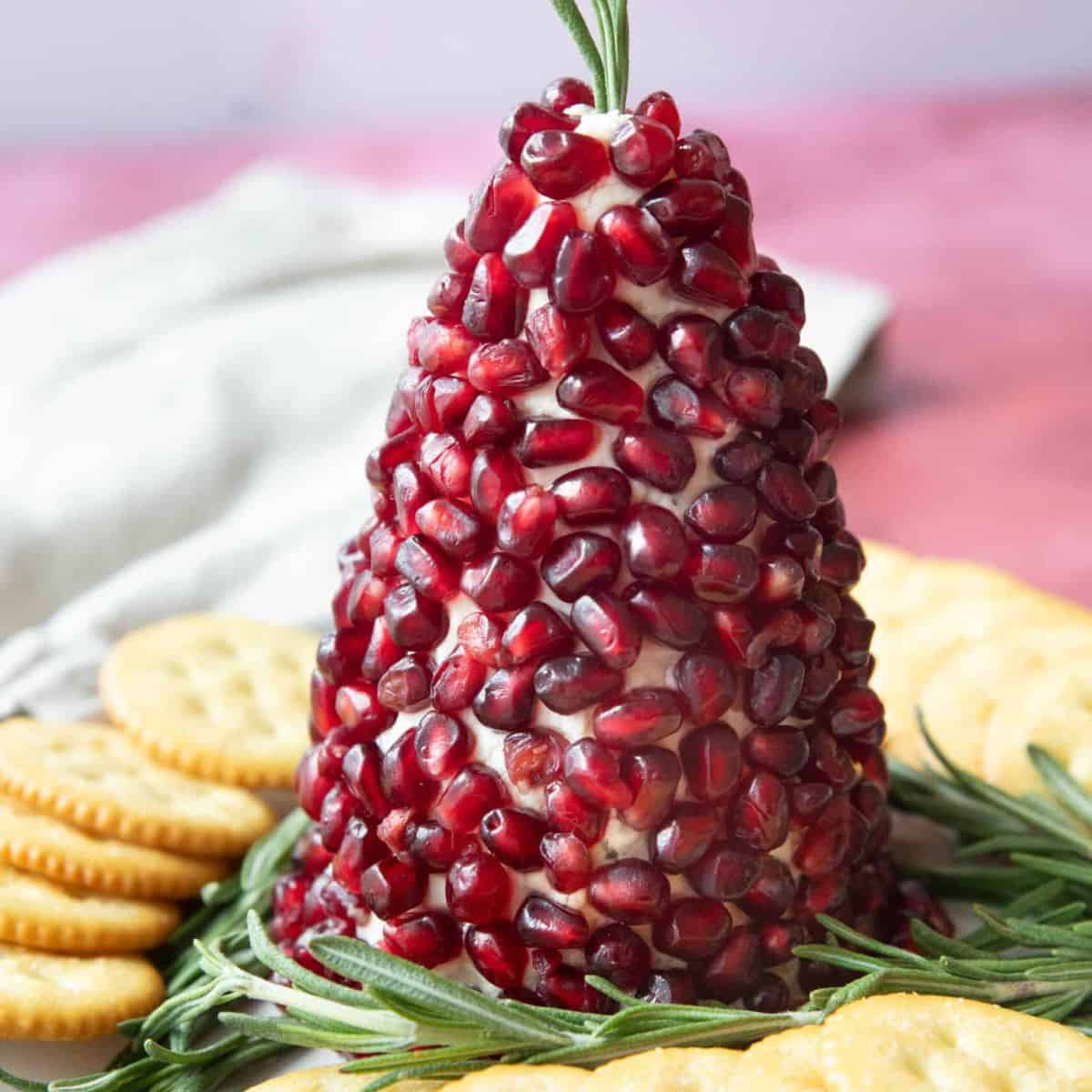 Christmas Tree Cheese Ball