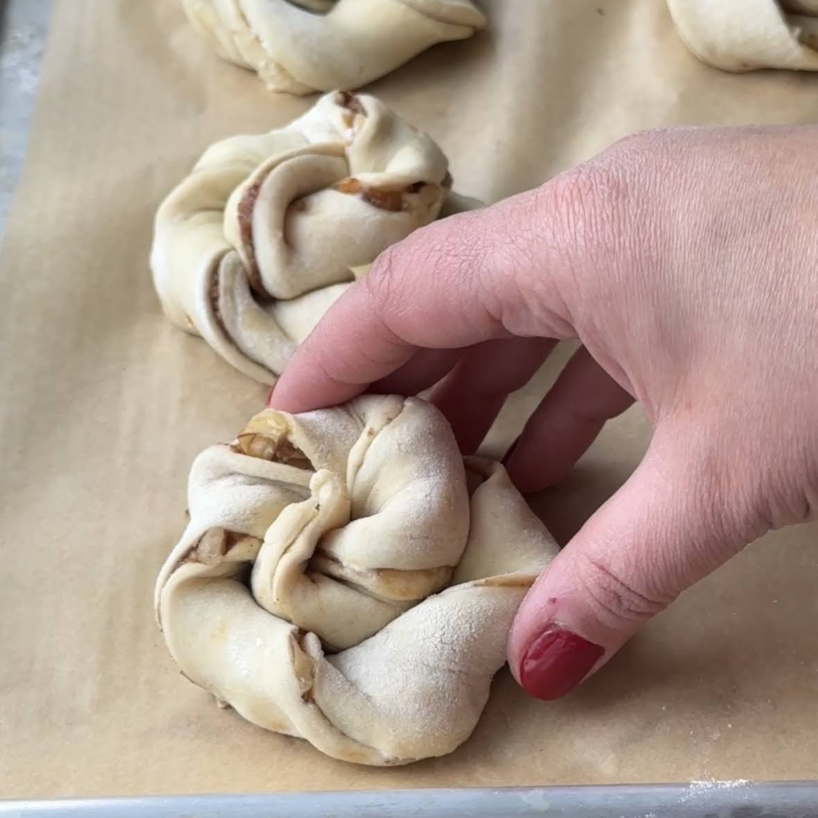 shape into a swirl