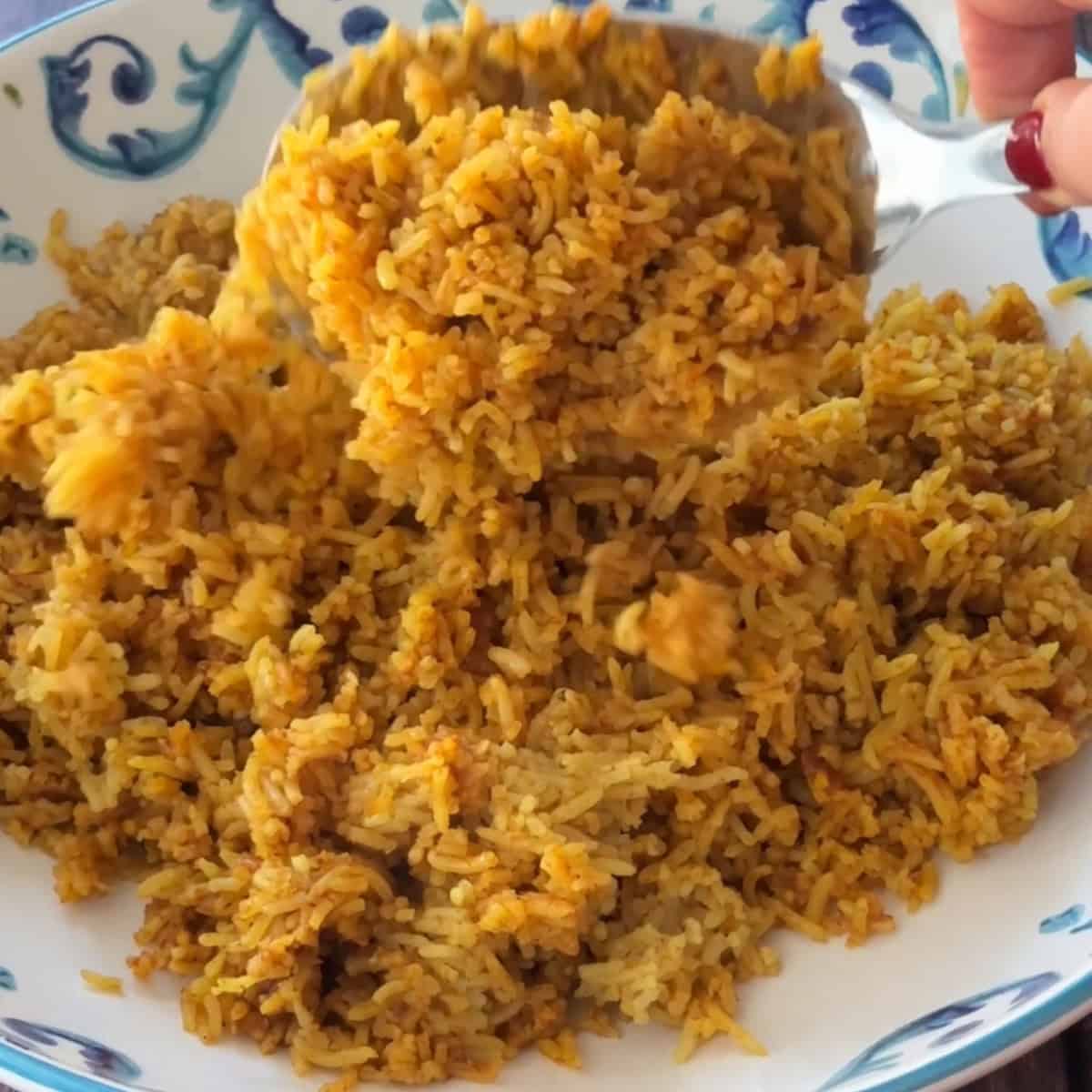 How to make machboos Plate the rice