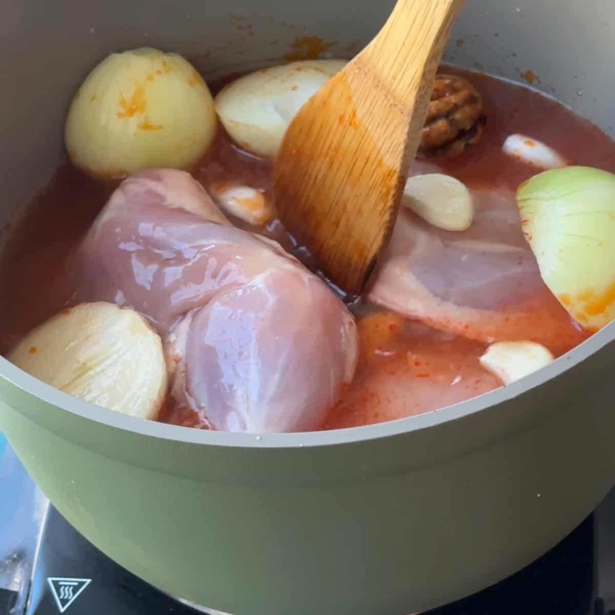 How to make machboos give the machboos broth a mix